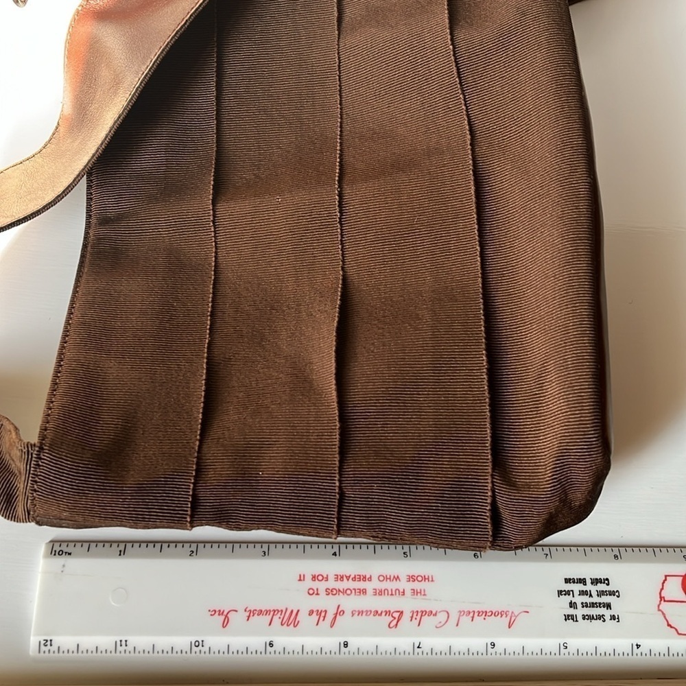 Vintage Salvatore Ferragamo Brown Grosgrain Ribbon Leather Brown Shoulder Bag - Picture 11 of 16